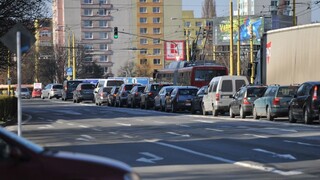 Na sídlisku v Prešove povolili prejazd kamiónom, tie poškodili kvalitu vozovky
