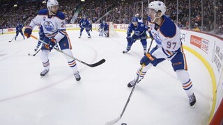 Halák vychytal víťazstvo pre Islanders, ale do play-off ide Toronto