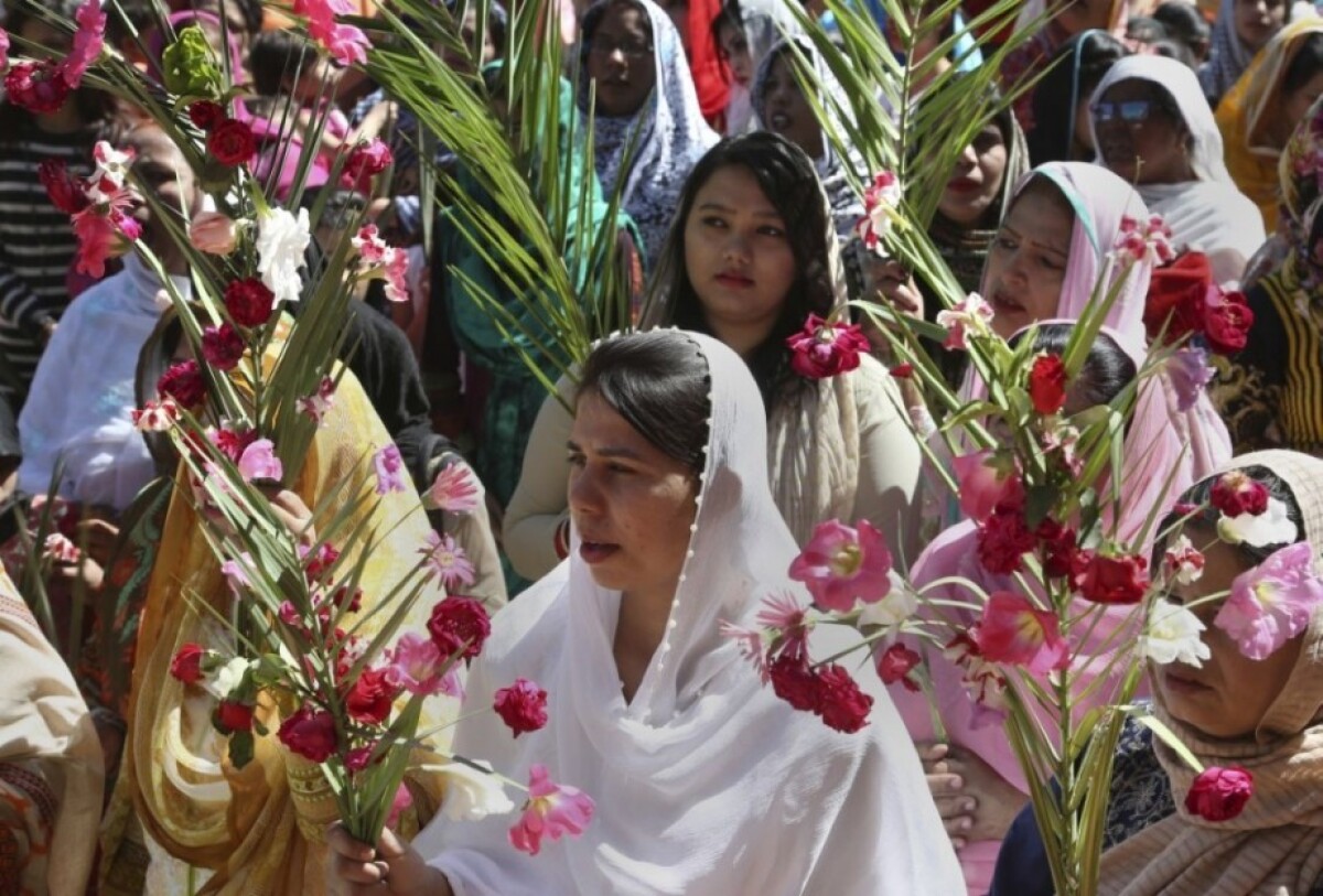 pakistan-kvetna-nedela-sviatok-1140-px-sita-ap_98217c46.jpg