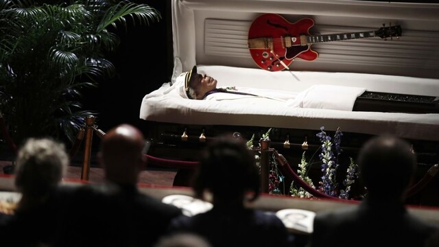 Rodina i fanúšikovia sa naposledy rozlúčili s otcom rokenrolu