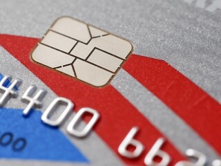 Najviac sme míňali na Zelený štvrtok, každá druhá platba bola v potravinách