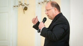 O post šéfa RTVS zabojuje aj riaditeľ tlačovej agentúry