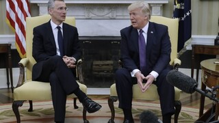 Šéf Bieleho domu zmenil názor: NATO nie je prežitok