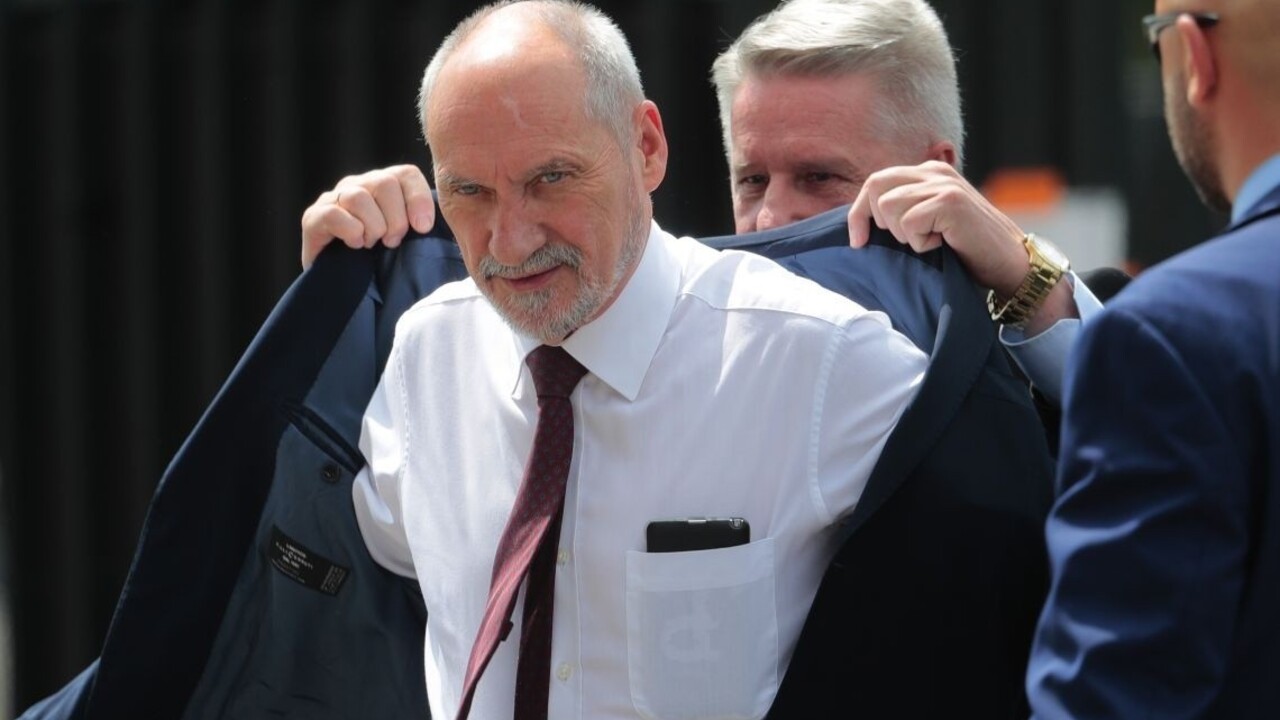 Poľská vládnuca strana rieši problém, spor vyvolali jej členovia