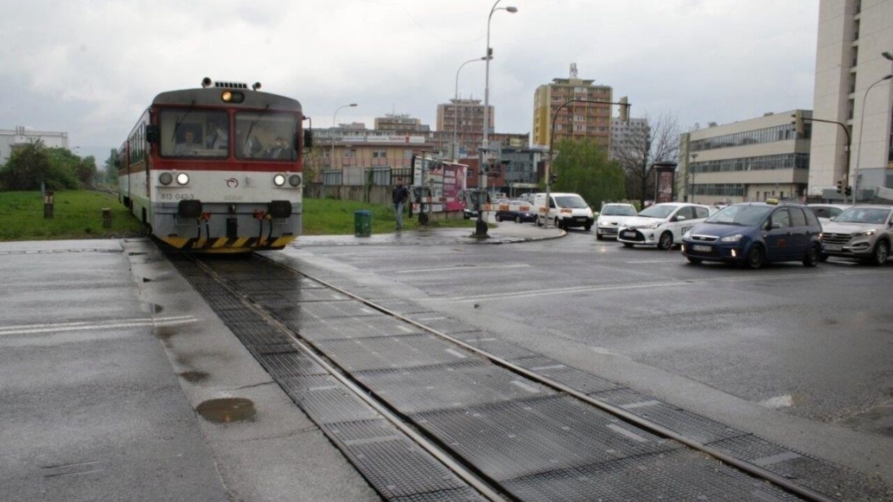 Doprave v Bratislave majú pomôcť vlaky, pri Auparku môže byť stanica