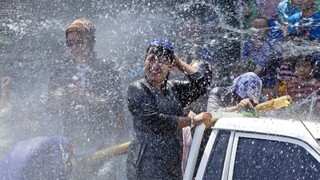 V Číne odštartovali vodný festival, ide o najväčšiu vodnú bitku na svete