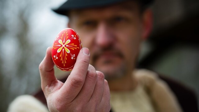 Šibačka, oblievanie aj čokoládové vajíčka. Veľká noc vrcholí