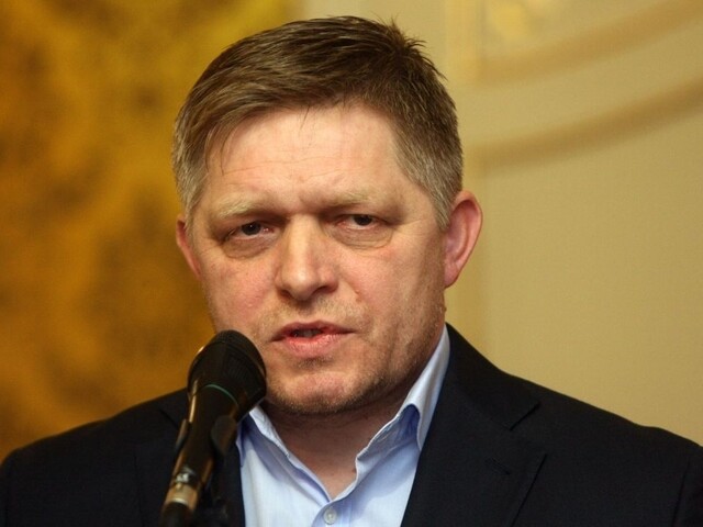 Fico reagoval na protikorupčný protest, ocenil iniciatívu mladých