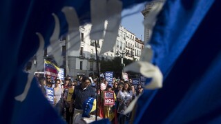 Demonštrácie vo Venezuele prerástli do výtržností, zahynuli traja ľudia