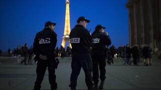 Francúzi sa pripravujú na prezidentské voľby, v pohotovosti budú desaťtisíce policajtov