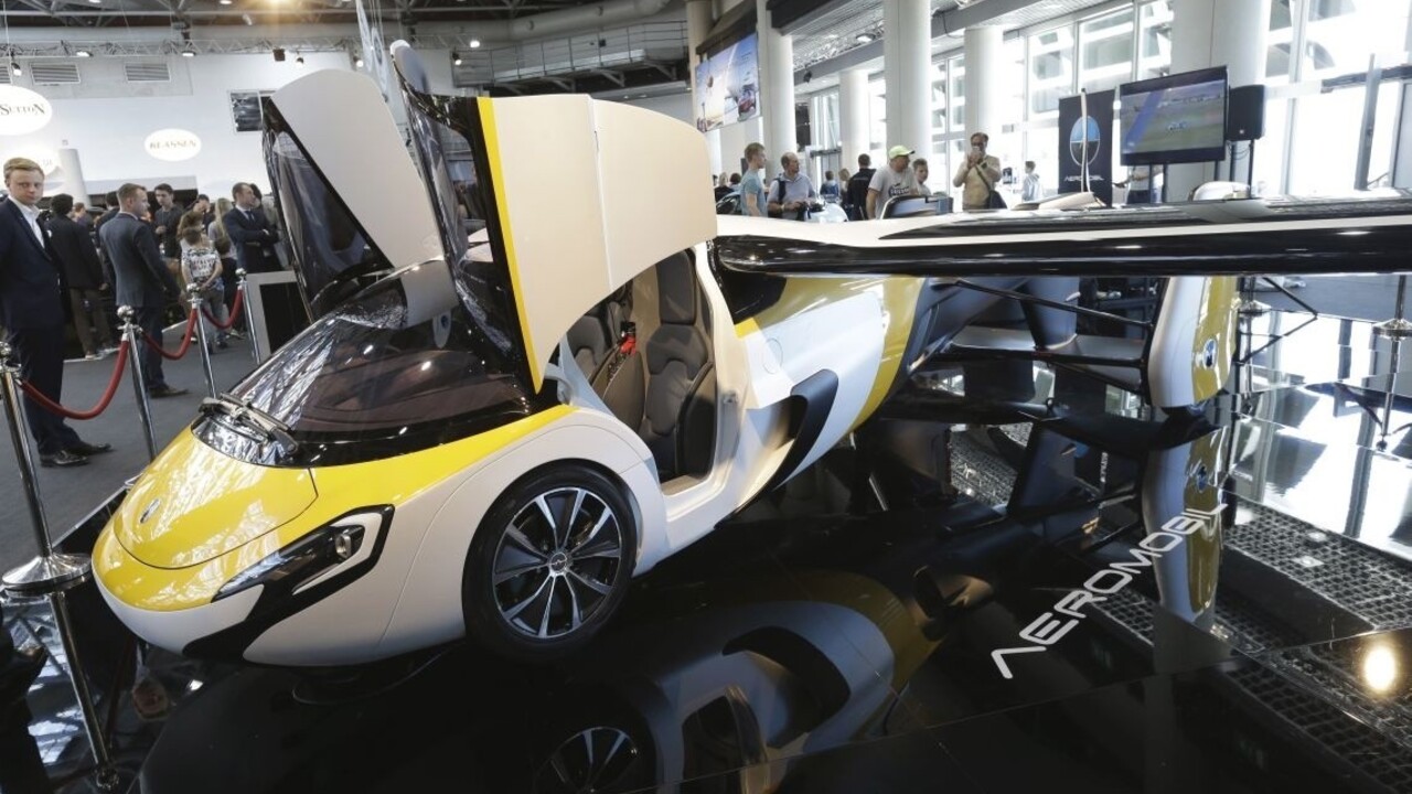 Slováci predstavili svetu nové lietajúce auto, je na predaj