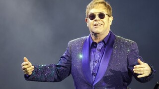 Elton John sa nakazil nezvyčajnou infekciou, ruší svoje koncerty