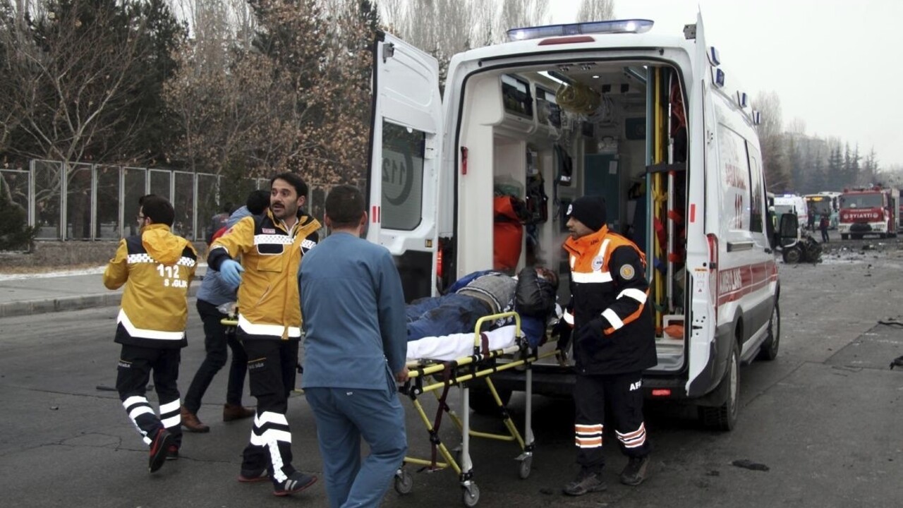 V Istanbule vybuchol autobus s vysokoškolákmi, hlásia zranených