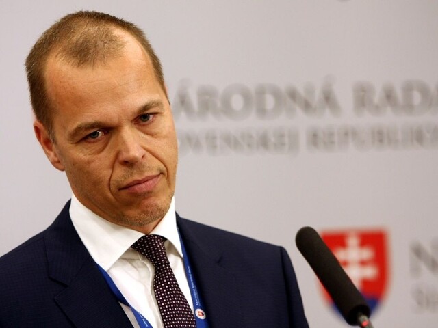 Matovič klame, listy poslancom nečítame, tvrdí kancelár Guspan