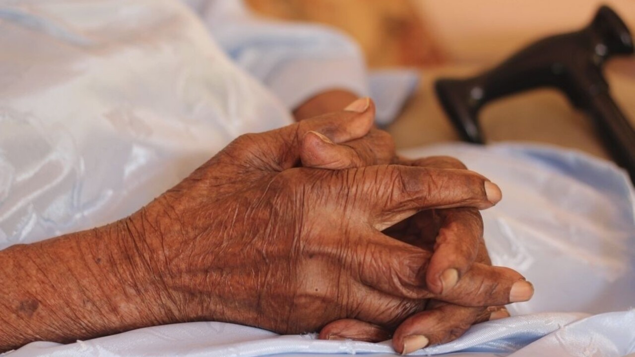 116-ročná žena prišla o dôchodok. Banka jej nechcela otvoriť účet