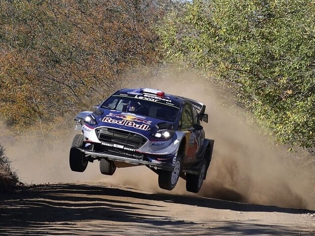 V Argentíne vedie Ogier, Meeke po nehode odstúpil z pretekov