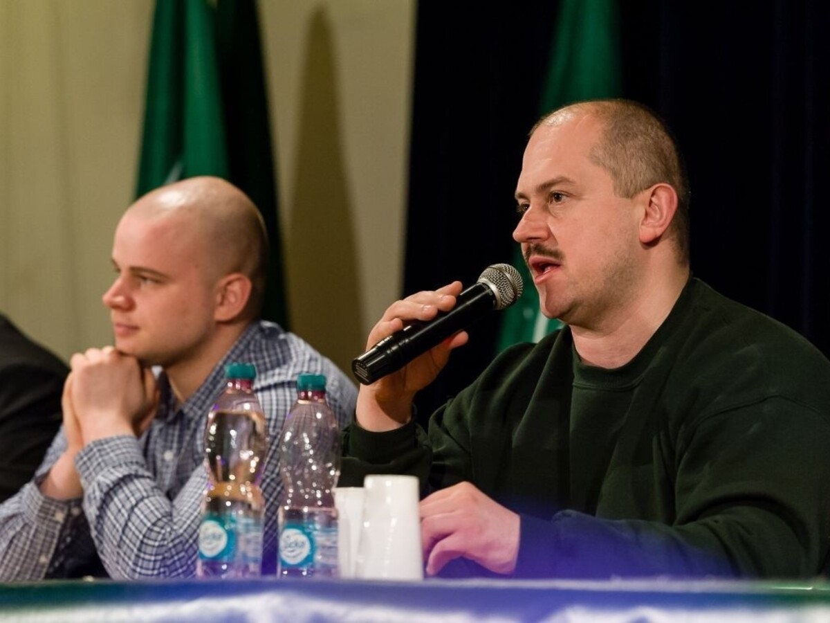Polícia obvinila ďalšieho kotlebovca, dôvodom sú výroky v rádiu