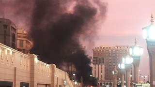 Zadržali radikálov, ktorí sú podozriví z útoku pri mešite v Medine