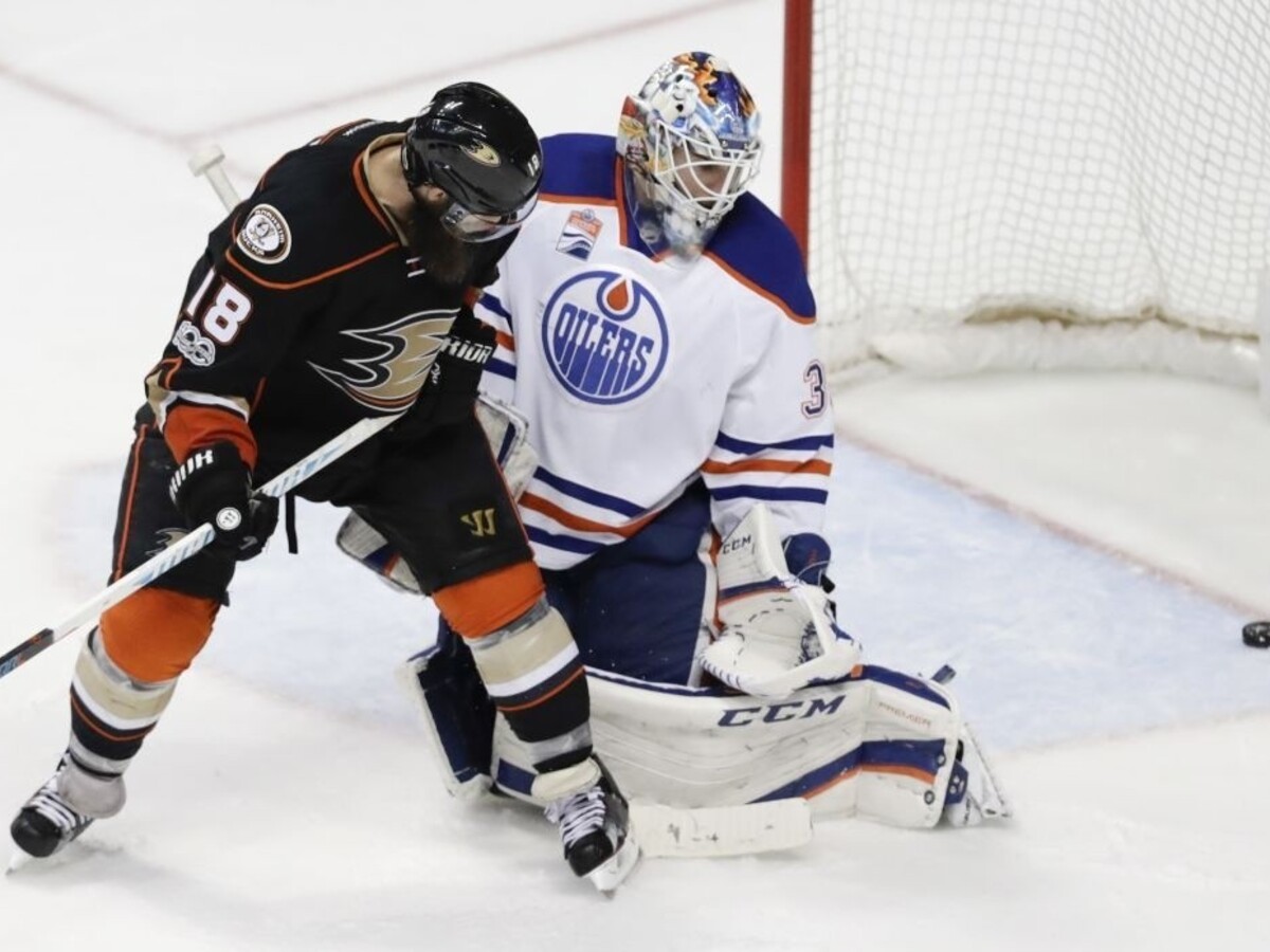 NHL: Edmonton podľahol Anaheimu, Nashville opäť vedie
