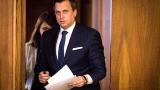 Odvolávanie Danka sa nekoná, poslanci neschválili program