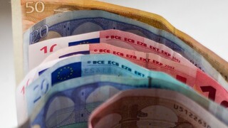 Euro posilnilo voči doláru, dostalo sa na trojmesačné maximum