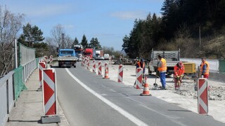 cestári oprava cesta rekonštrukcia 1140 px (TASR/Pavol Ďurčo)