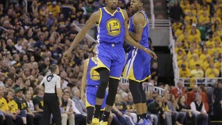 NBA: Warriors opäť nezaváhali, postup majú na dosah
