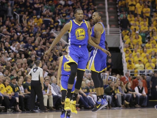 NBA: Warriors opäť nezaváhali, postup majú na dosah
