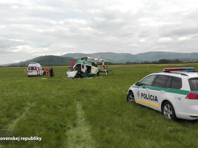 Na východe Slovenska sa zrútil vrtuľník, hasiči na palube zahynuli