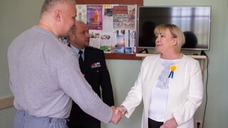 Prvá dáma Česka sa vo väznici stretla s vrahom Kajínkom