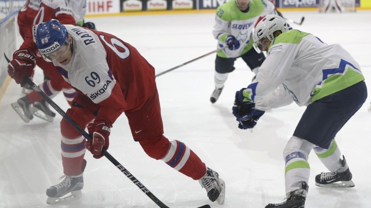 Česi nedali Slovincom šancu, v skupine sú na druhom mieste