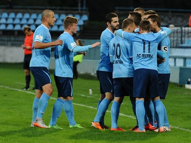 Futbalisti Nitry prekvapivo ľahko zdolali Košice v šlágri o postup