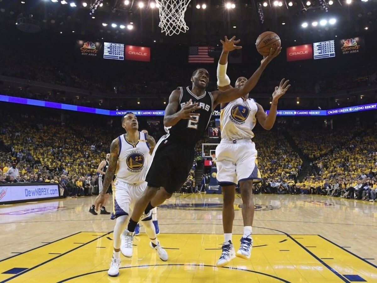 Zaostávali o 25 bodov. Veľký obrat Golden State proti San Antoniu