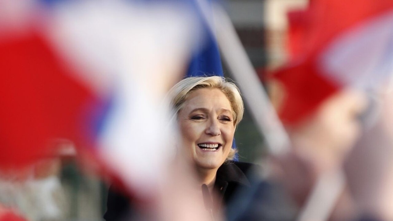 Le Penová sa po prehre vrátila na čelo nacionalistov