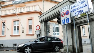 V nitrianskej nemocnici sú všetci pacienti s koronavírusom nezaočkovaní
