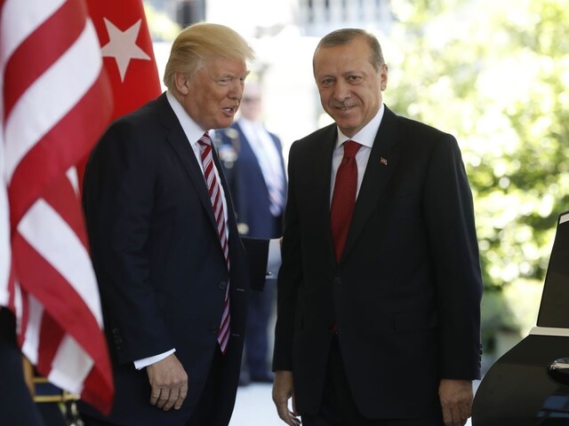 Trump privítal v Bielom dome tureckého prezidenta