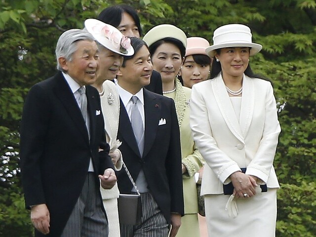 Cisárska rodina sa zmenšuje, japonská princezná sa vzdá titulu