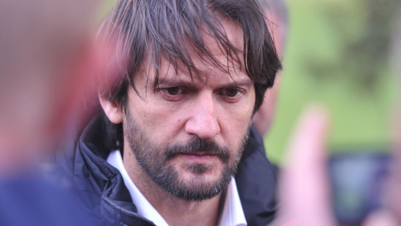 Dajme ministrovi vnútra kyticu kvetov, hovorí Fico. Kaliňákovi verí