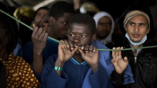 Talianska pobrežná stráž mala plné ruky práce, zachránili tisícky migrantov