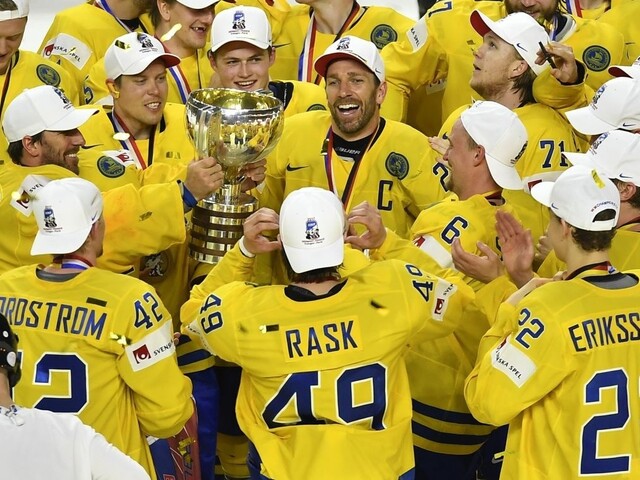 Švédskych majstov privítali v Štokholme tisícky fanúšikov