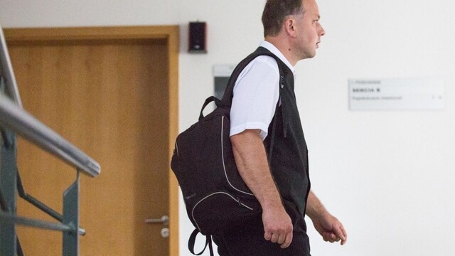 Historik žaluje ÚPN, odkiaľ ho mali vyhodiť pre radikálne názory