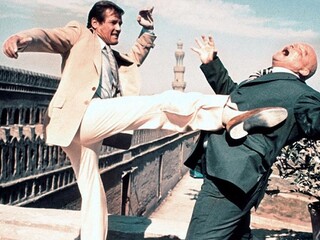 Zomrel filmový James Bond, britský herec Roger Moore