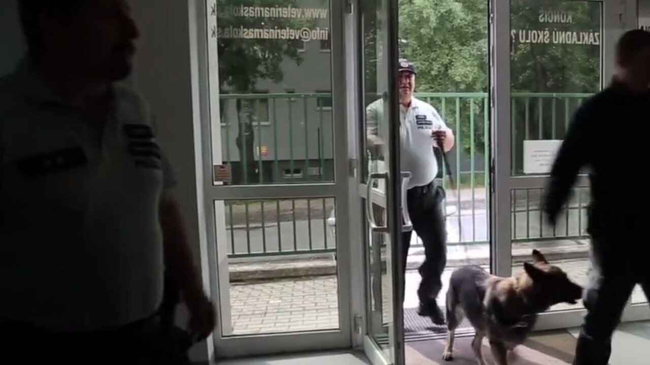 Polícia sa pochválila zásahom v škole, SaS ho kritizuje