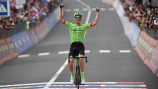 Rolland na Gire s prvým triumfom, Dumoulin naďalej v ružovom