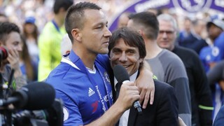 Hráči Chelsea salutovali Terrymu, striedal symbolicky v 26. minúte