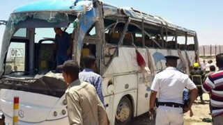 Ozbrojenci vystrieľali autobusy s kresťanmi, ktorí išli na omšu
