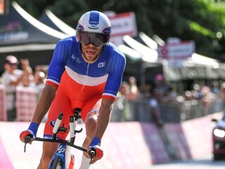 Posledná horská etapa pre Pinota, Quintana získal sekundy na Dumoulina