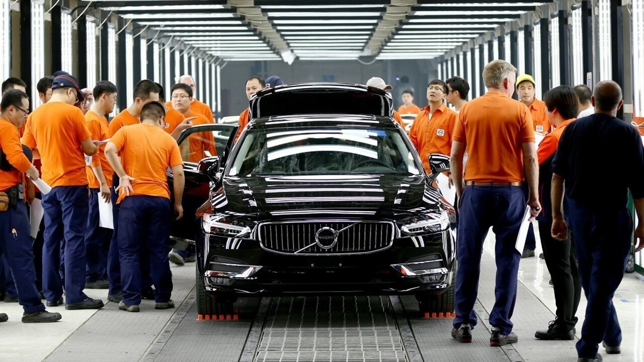 Volvo S90 vyrobené v Číne dorazia do Európy po novej železnici