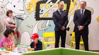 Kiska navštívil onkologických pacientov, upozornil na zlý sociálny systém