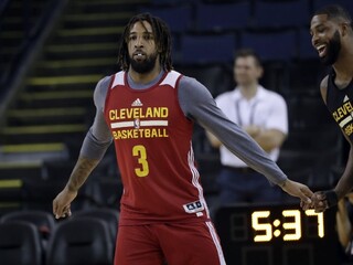 Vo finále tretí rok za sebou Cleveland proti Warriors, séria bez favorita